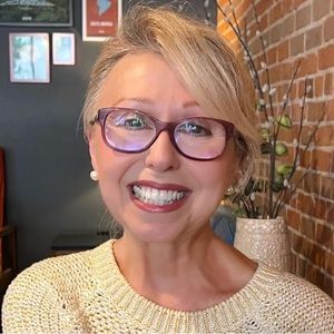 Meet your Posher, Maria